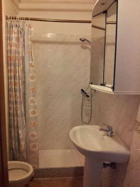 Vicomero House 0*,